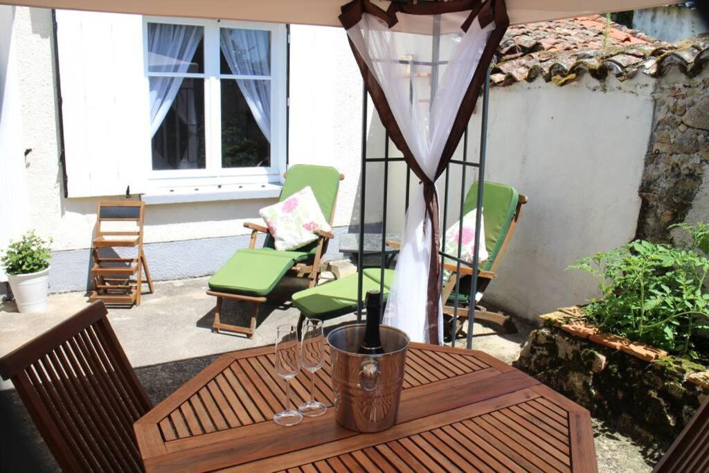 Belle Vue Villa Le Dorat ภายนอก รูปภาพ